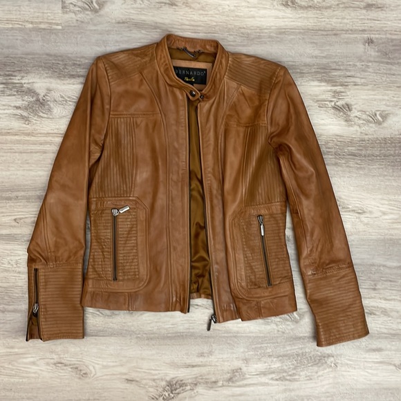 EUC - Bernardo Tan 100% Leather Women's Zip Front Racer Jacket Size Small - Picture 7 of 17